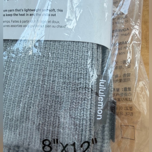 NWT- Lululemon Gray Knit Beanie and Mittens Set- merino wool - Picture 6 of 8